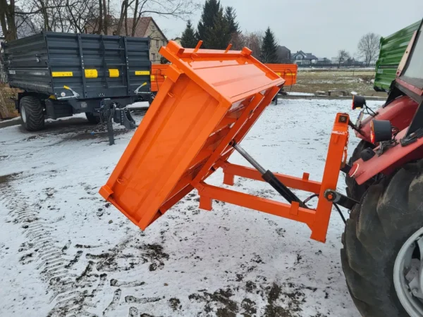 Skrzynia transportowa zawieszana na tuz kiprowana hydraulicznie balast